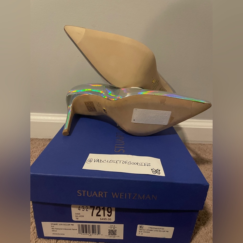 Stuart Weitzman Scallop Pumps - Picture 5 of 5
